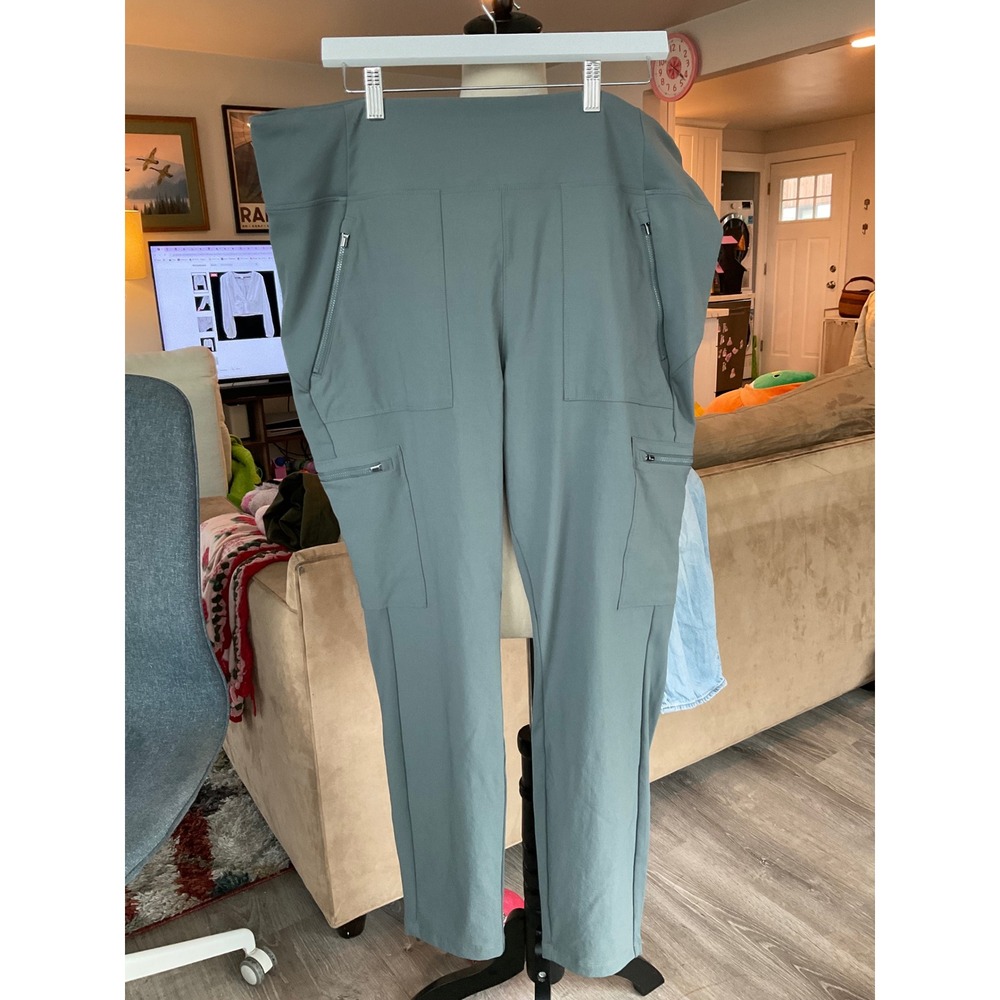 Athleta Headlands Hybrid Cargo II Tight Sage Green Hiking Pants Gorpcore Hiking